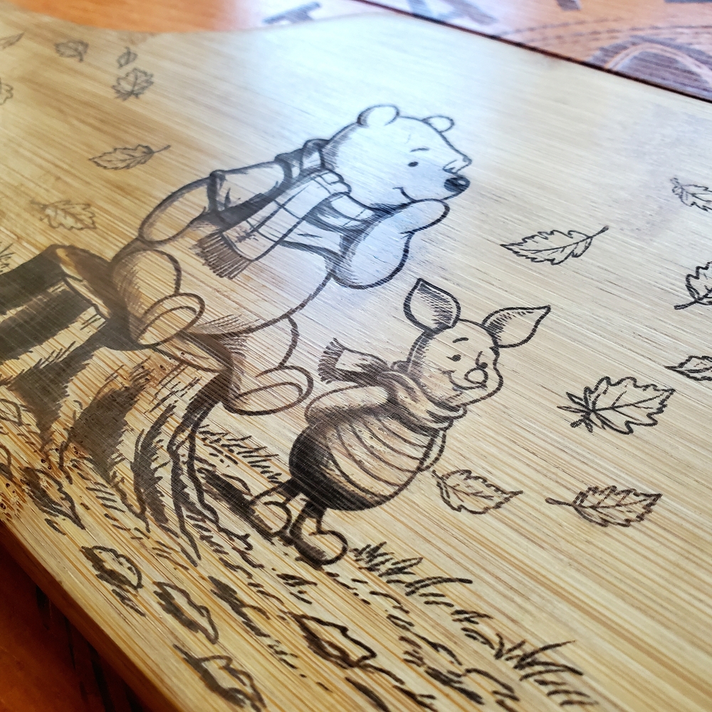 Disney💫 New-Hand Made, Winnie the Pooh🐻🐷 Bamboo Artisan Cutting/Serving Board - Picture 4 of 8